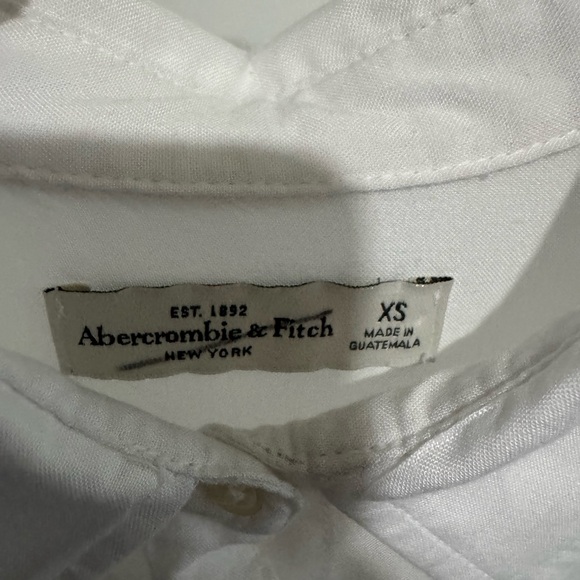 Abercrombie and Fitch White Button-Up Shirt - Picture 3 of 3